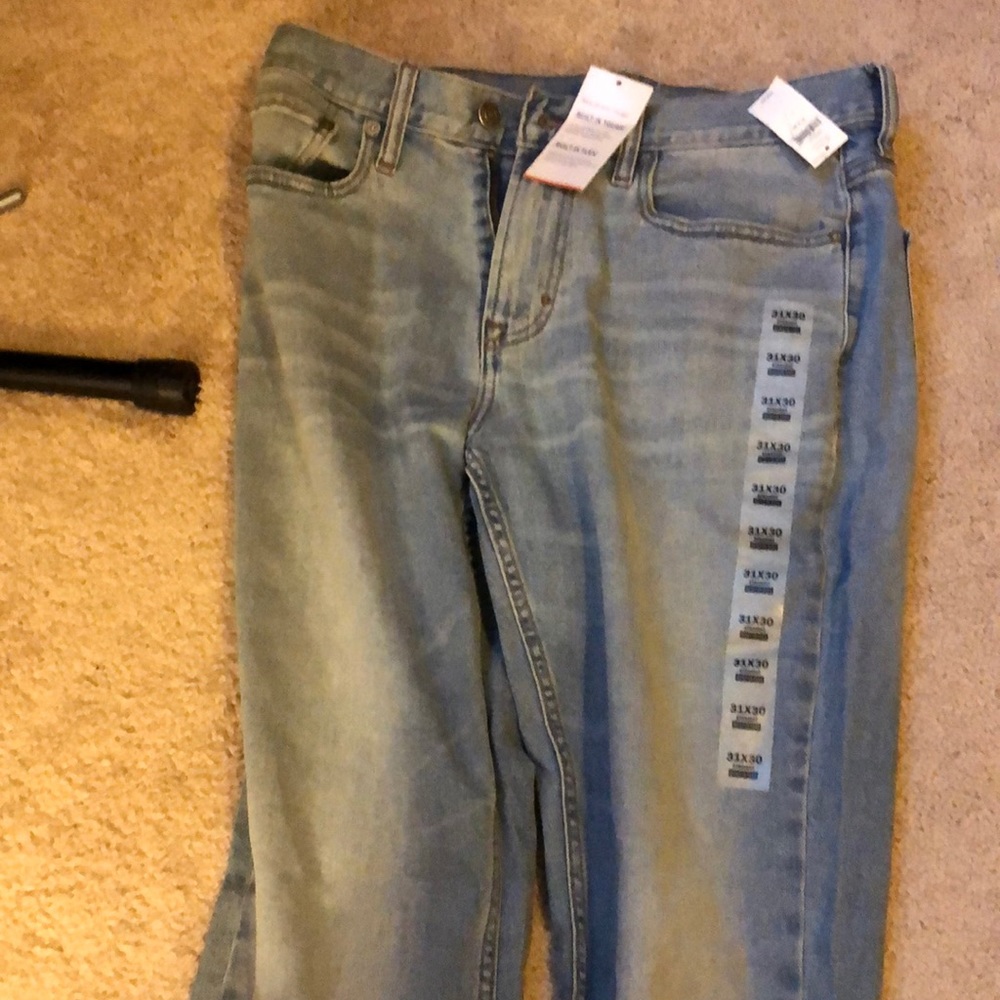 Men’s jeans tags still on size 31/32